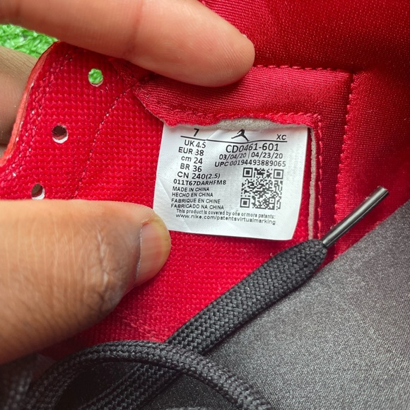 -Edm- 🍄*NEW* Women’s Air Jordan 1 ‘Satin Snake Chicago’ - Picture 7 of 13